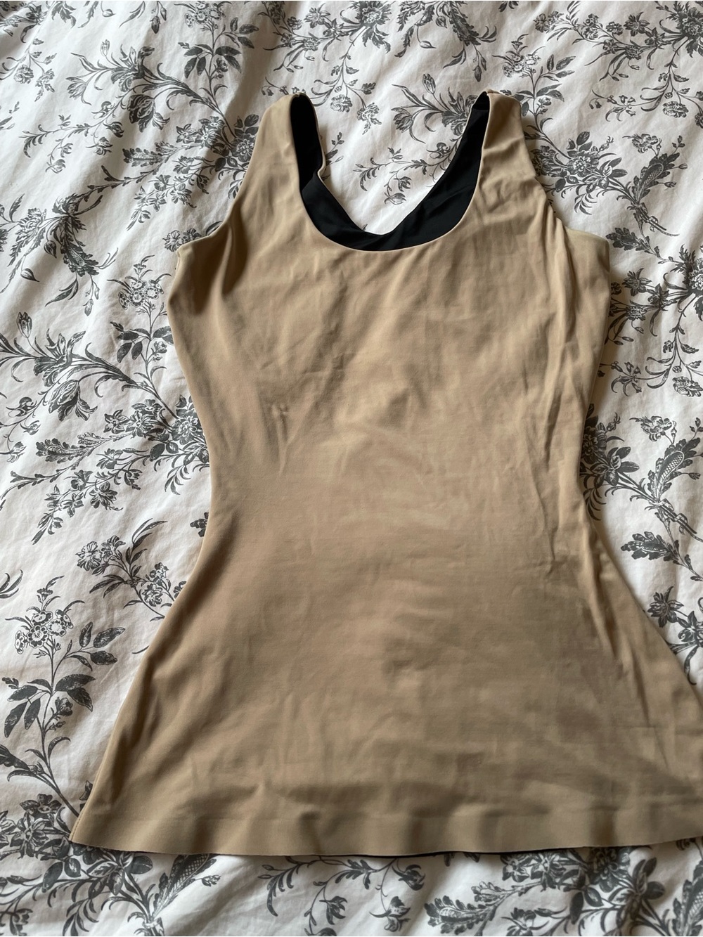 SPANX Reversible Shaping Tank - Picture 5 of 5